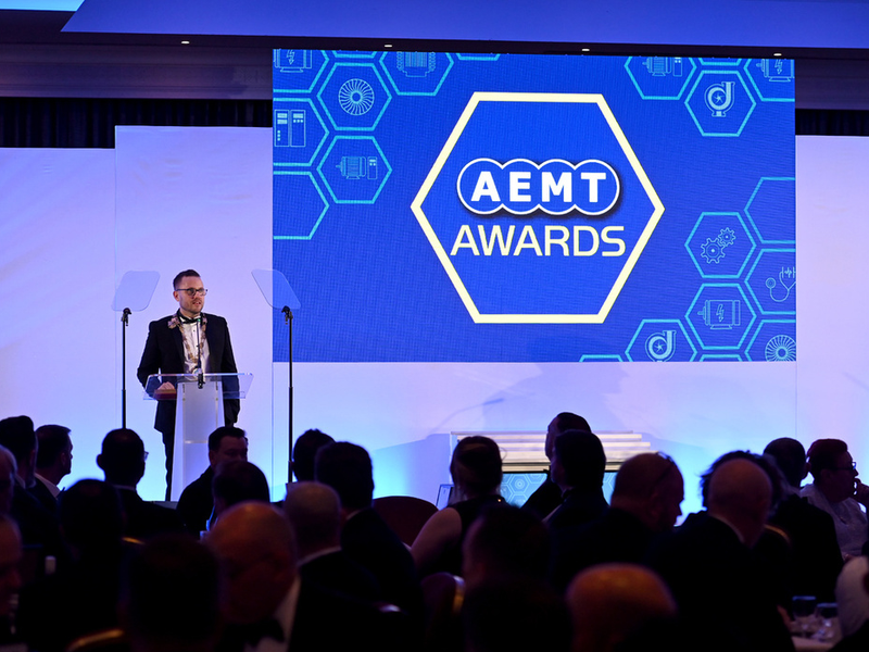 Preformed Windings team receiving AEMT Supplier of the Year 2024
